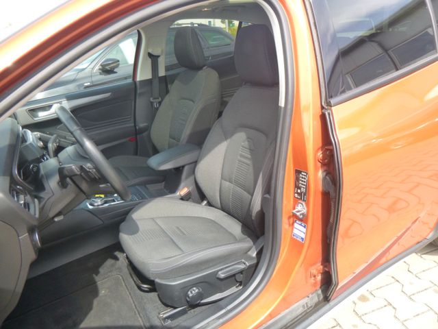 Fahrzeugabbildung Ford Focus ACTIVE 1,5 EcoB >AUT/Headup/NAV/LED/PAN<