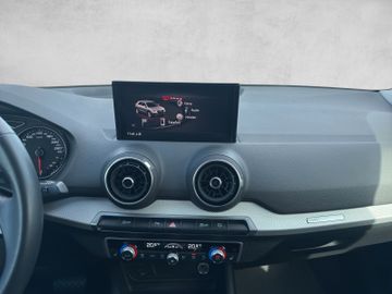 Audi Q2 35 TFSI basis 7-Gang S tronic|Kamera|Navi|LED