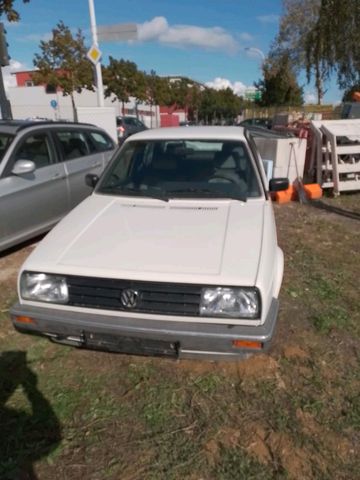 Volkswagen-Jetta 19E