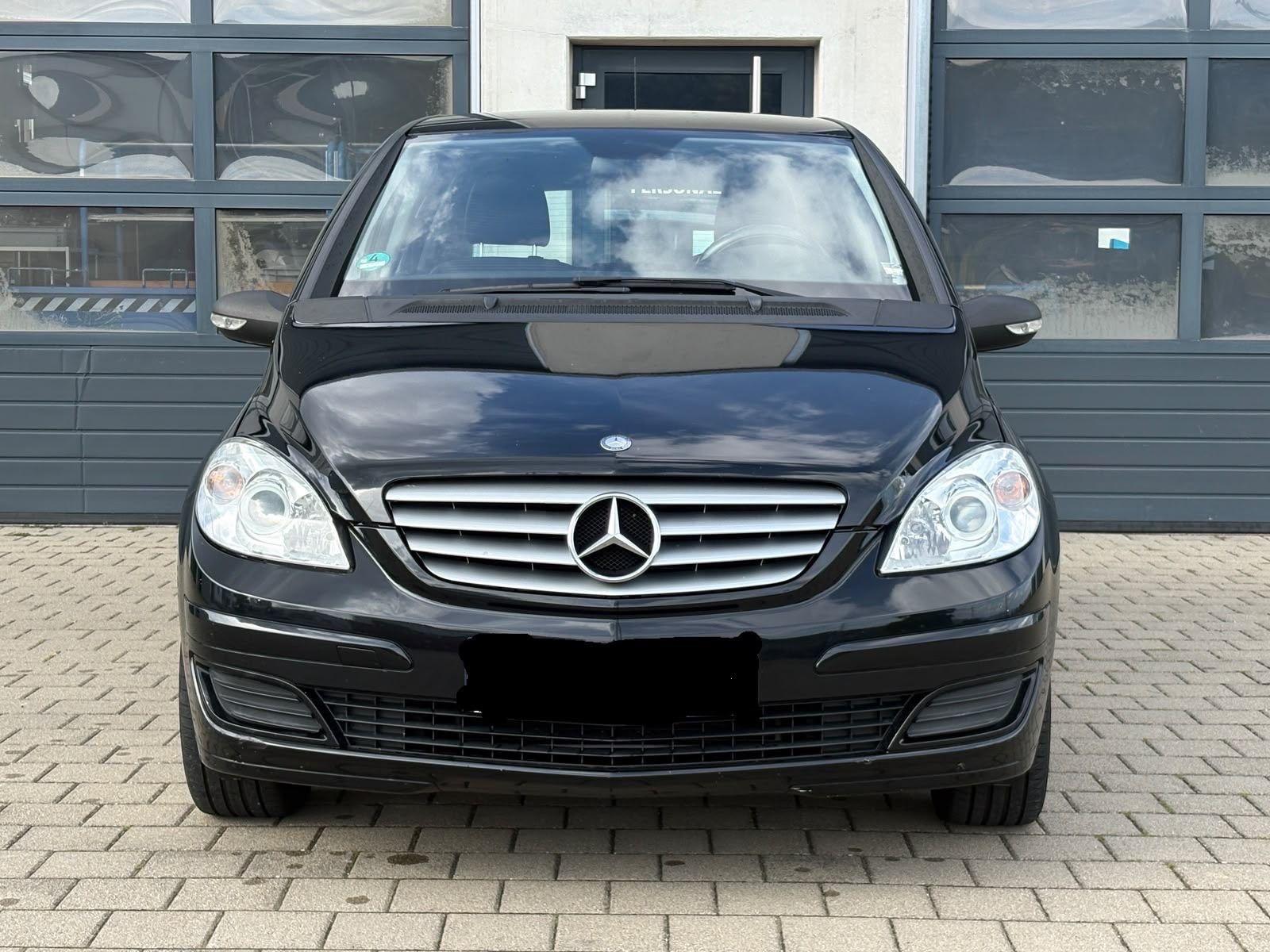 Mercedes-Benz B170 2006 — rear view