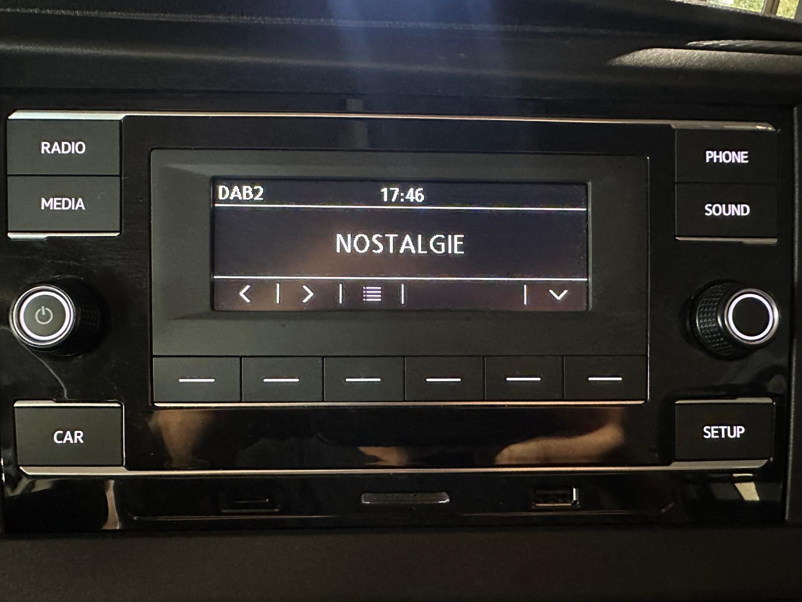 Volkswagen T6.1 DOKA PRITSCHE LANG KLIMA TEMPOMAT SITZHEIZU