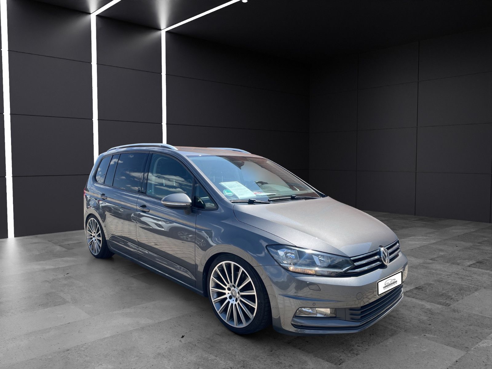 Fahrzeugabbildung Volkswagen Touran Comfortline AHK*Shzg*Tempo*Nebel