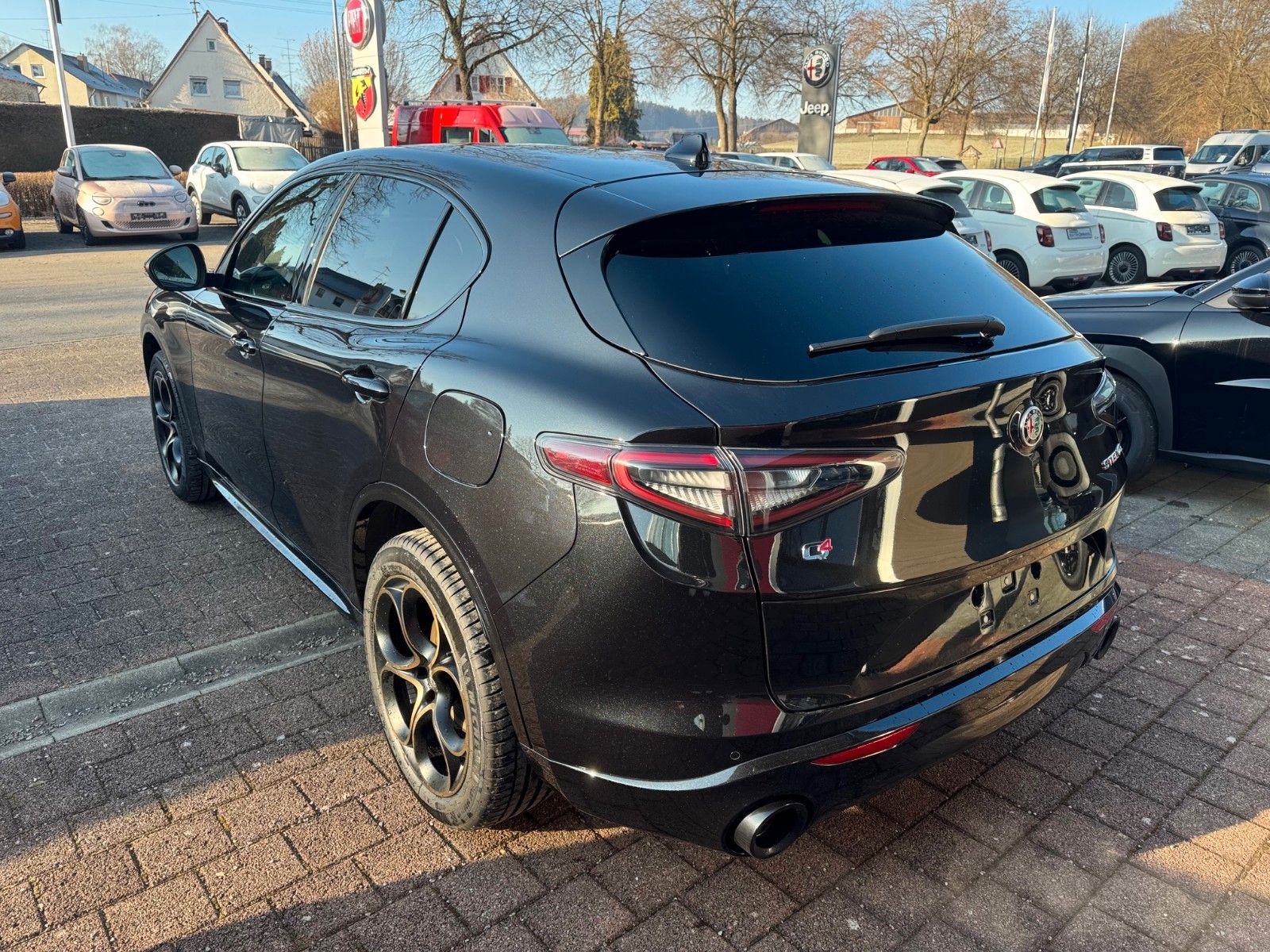 Fahrzeugabbildung Alfa Romeo Stelvio Intensa elekt. AHK Matrix LED Kamera NAV