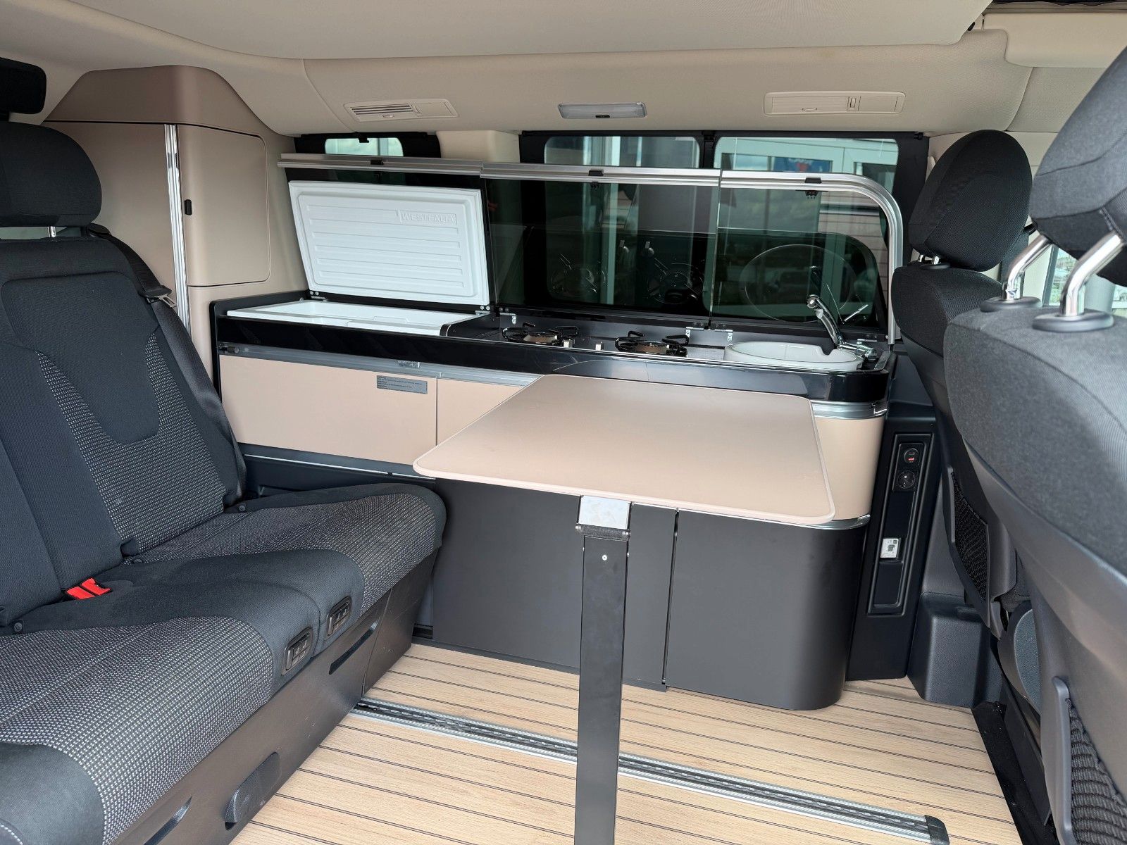 Fahrzeugabbildung Mercedes-Benz V 250 d Marco Polo 4MATIC AIRMATIC AHK2,5 Markis