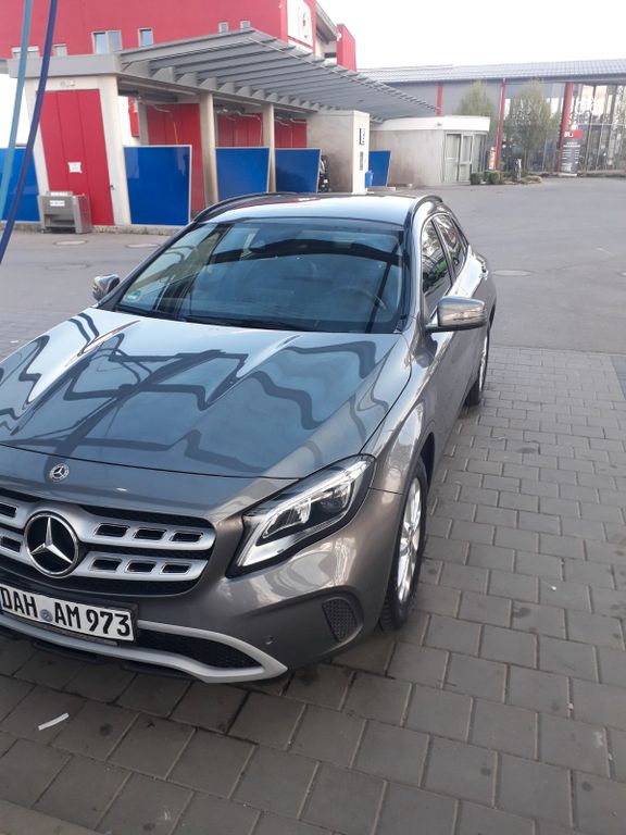 Image of Mercedes-Benz GLA 180