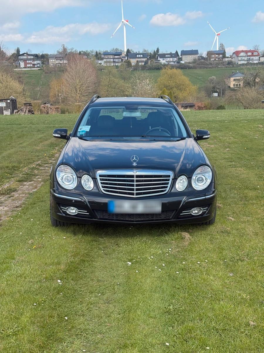 Mercedes-Benz E 320