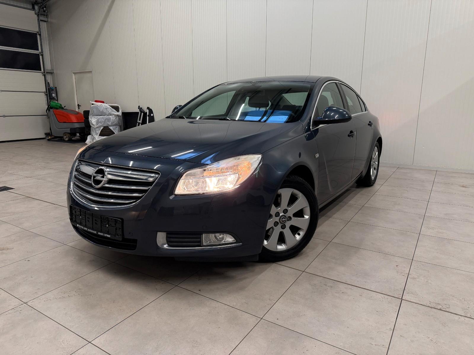 Opel Insignia A / SHZ/ LM-FELGEN / PDC / CD-SPIELER