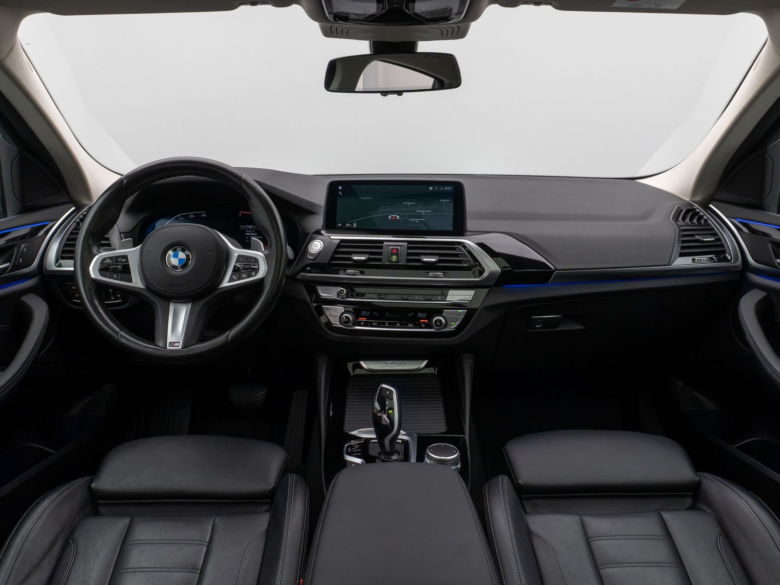 Fahrzeugabbildung BMW X4 xD30i xLine Panorama Kamera HUD DAB HiFi AHK