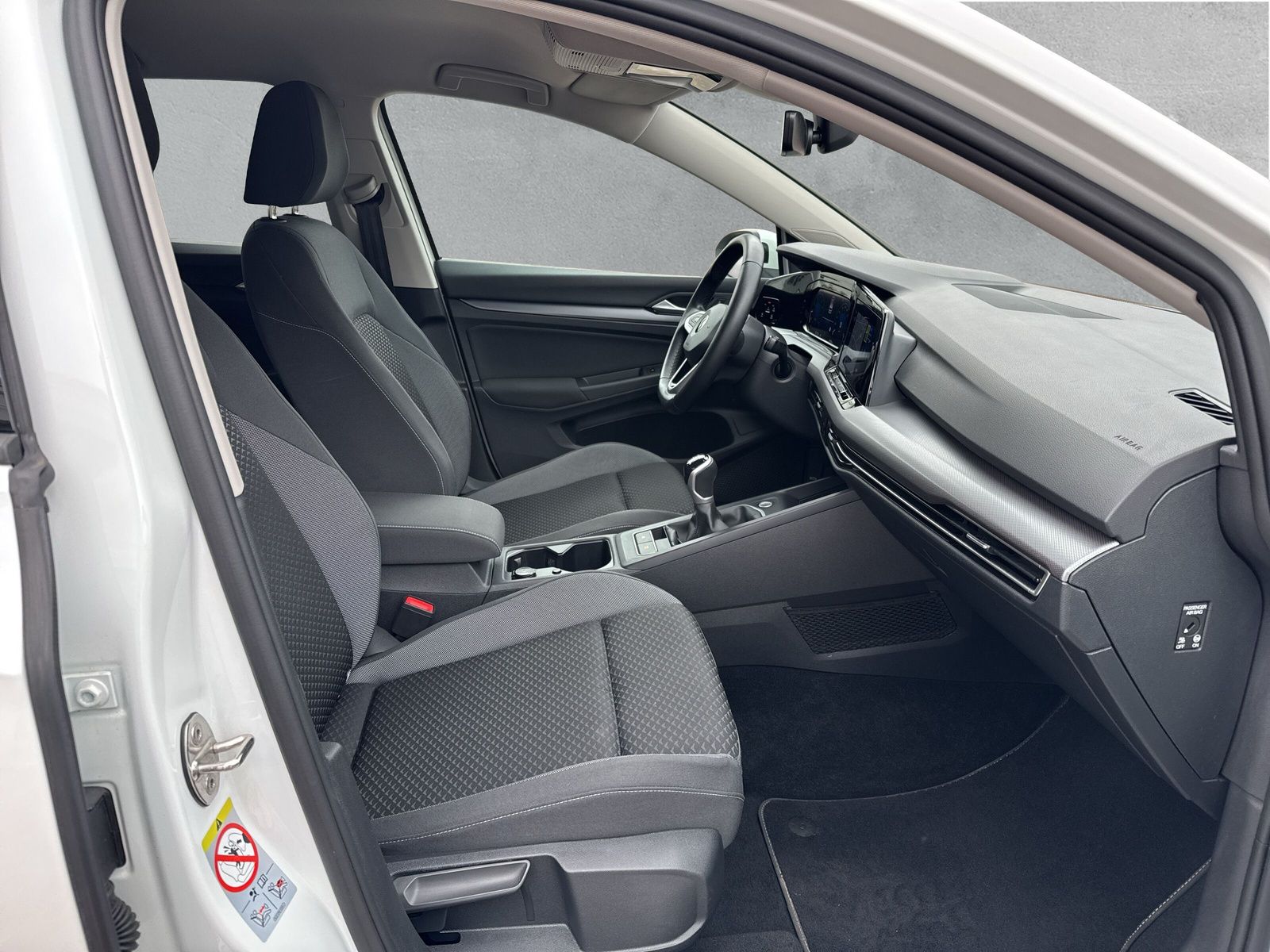 Fahrzeugabbildung Volkswagen Golf 1.5 TSI ACC AppConnect Standhzg.