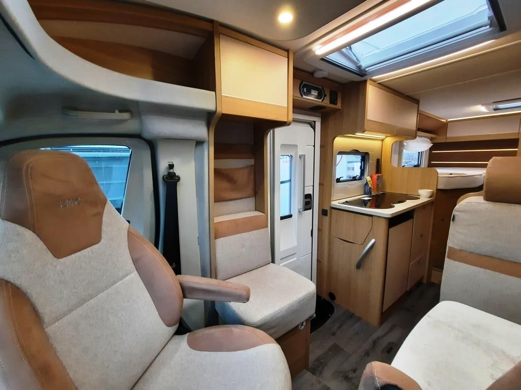 Fahrzeugabbildung LMC Cruiser V 646 G Solar/Rüfa/Sat/TV