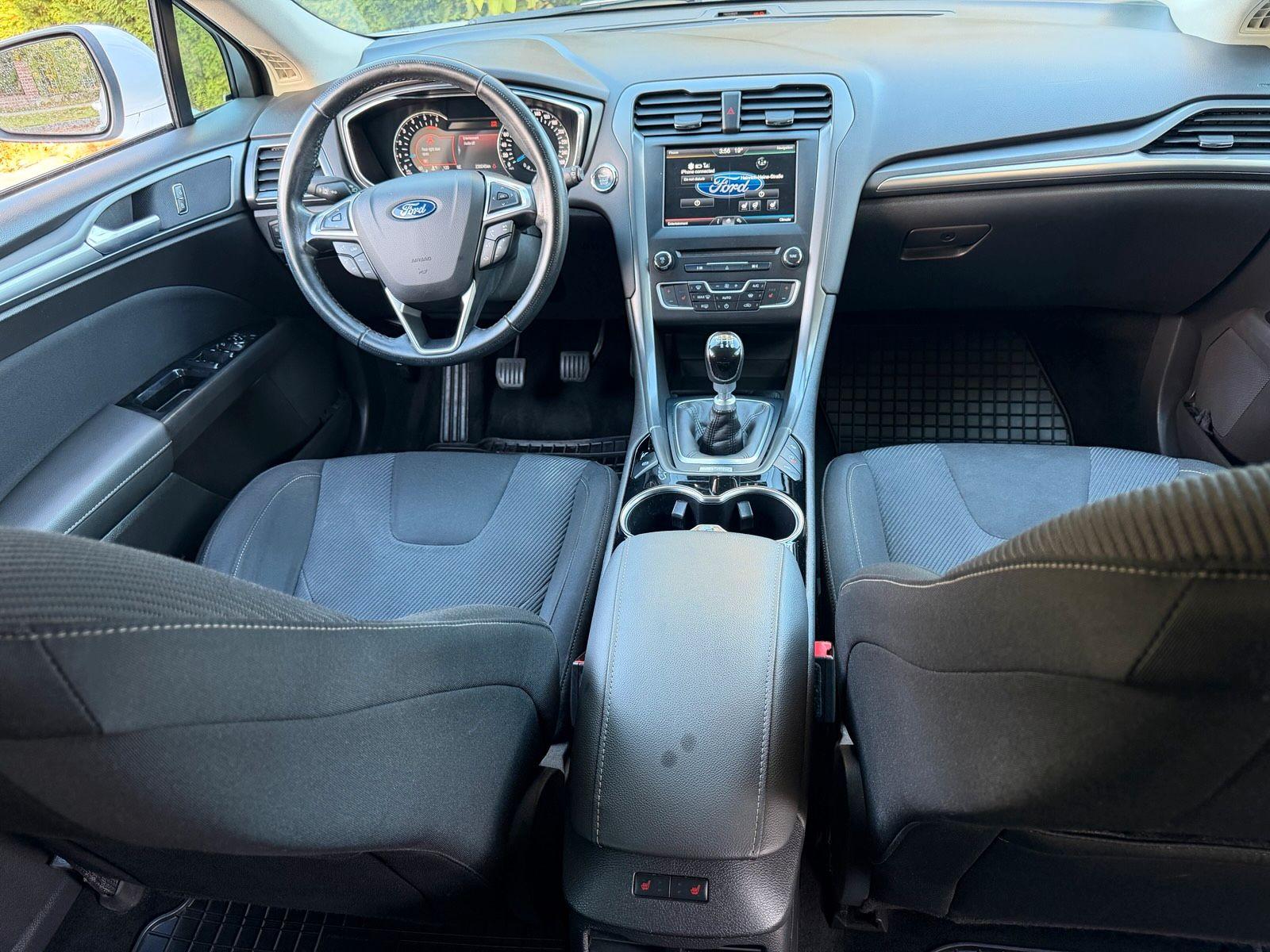 Ford Mondeo 2015 — photo 12