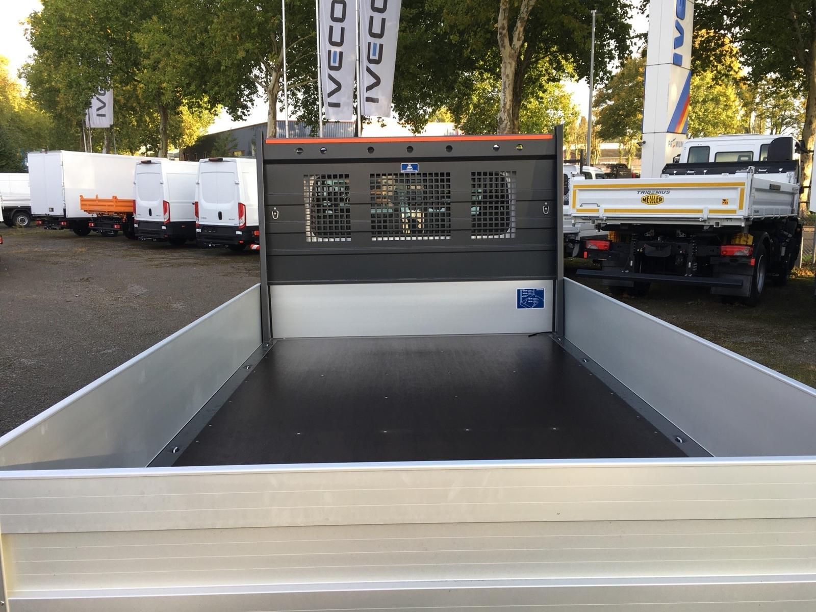 Fahrzeugabbildung Iveco Daily 35S16H3.0A8Y D Pritschenwagen