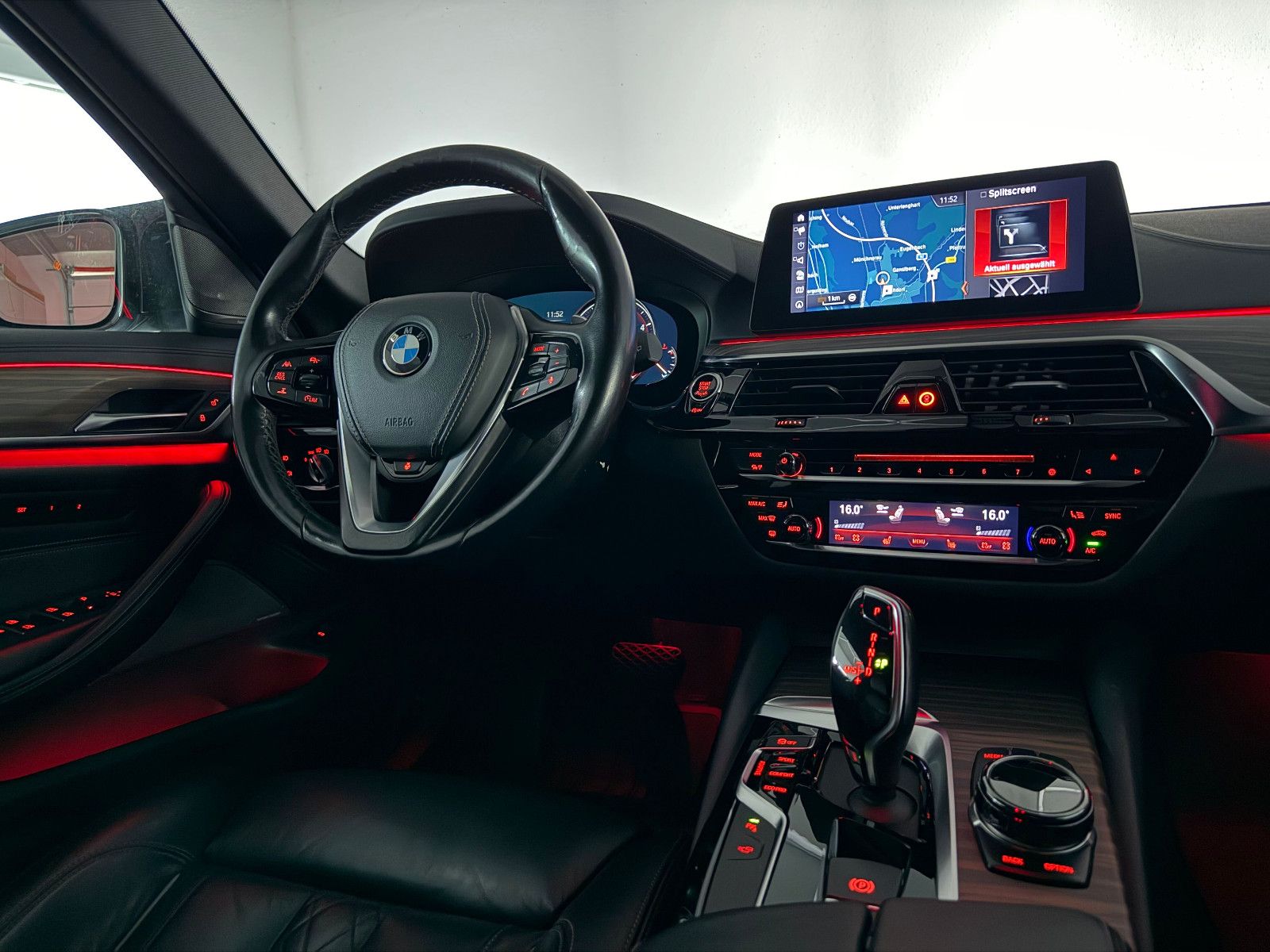 Fahrzeugabbildung BMW 540 d xDrive SPORT Line/360*/LED/HuD/H&K/ACC