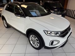 VW T-Roc 1.5 TSI Style DSG LED ACC NAVI AHK MASSAGE