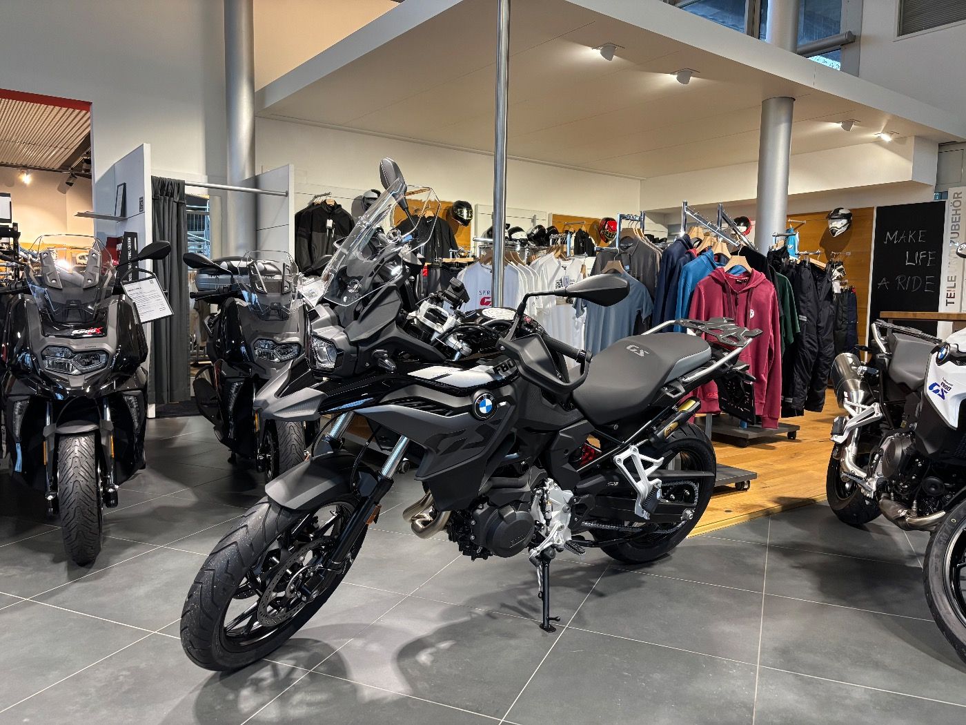 Fahrzeugabbildung BMW F 800 GS Triple Black 3 Pakete
