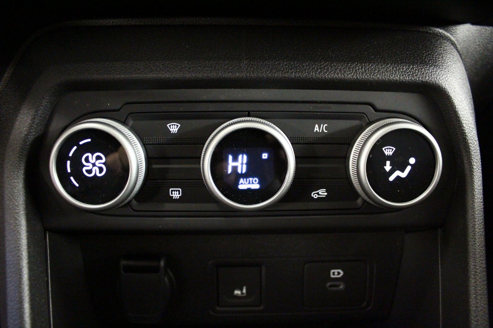 Fahrzeugabbildung Dacia Jogger Eco-G 100 Extreme+ 5-Sitzer *15240*