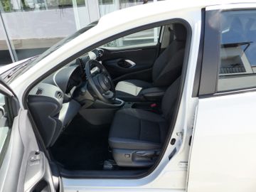Toyota Yaris - 12