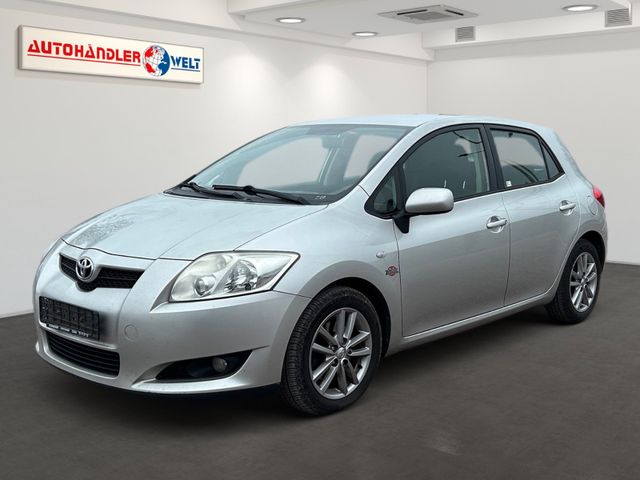 Toyota Auris 2.0 D Klima PDC AHK