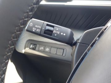 Citroën C3 Aircross Hybrid 145 MAX 7 SitzerHUDNaviACC