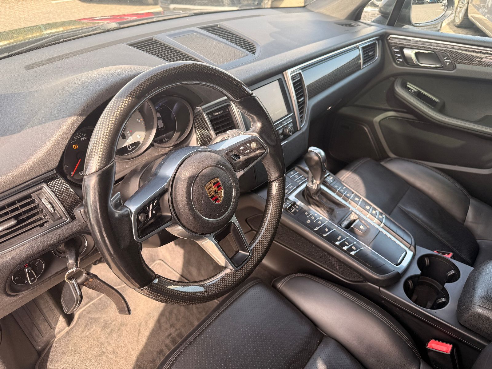 Fahrzeugabbildung Porsche Macan S Diesel/PANO/360°/MEMORY/SOUND/SHZ