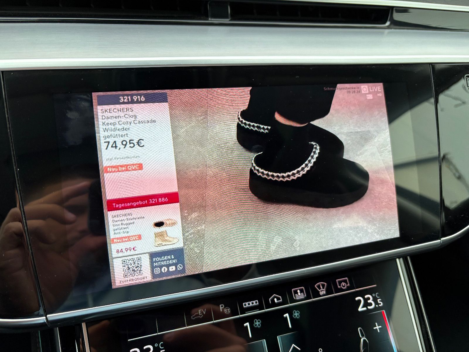 Fahrzeugabbildung Audi A8 60 TFSI e L quattro/Chauffeur-Paket/Fond-TV/