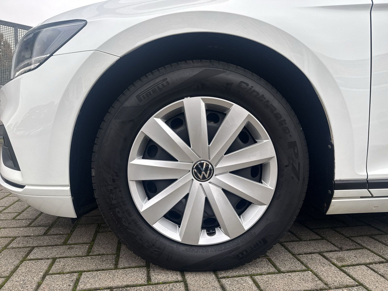 Fahrzeugabbildung Volkswagen Passat Variant 2.0 TDI LED NAVI KAMERA SHZ