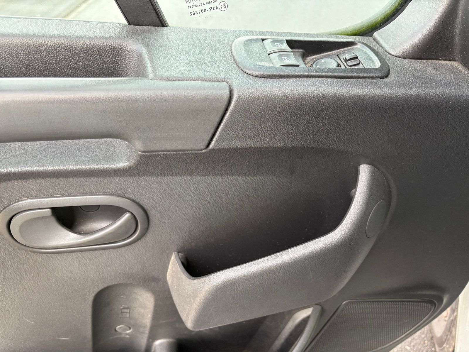 Fahrzeugabbildung Renault Master III Kasten L3H2 HKa 3,5t/KÜHLWAGEN/3-SITZ