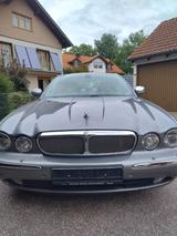 Jaguar XJ6 2.7 D Executive AHK Xenon - Jaguar XJ6 mit Diesel-Antrieb: 2.7