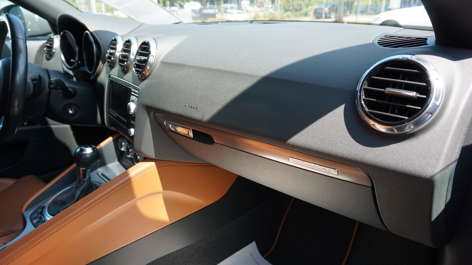 Fahrzeugabbildung Audi TT Roadster 2.0 TFSI quattro,Leder,Navi,Xenon,SH