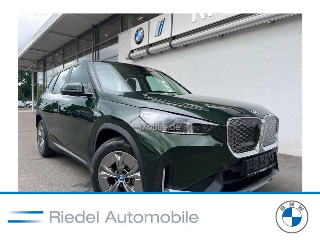 BMW iX1 eDrive20 AHK*DrivAss*adapLED*H/K*ParkAss*