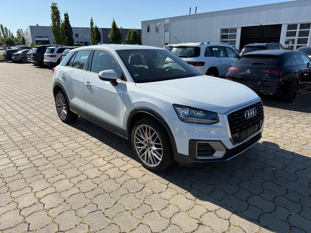 Audi Q2 2.0 TDI design quattro *Kamera*