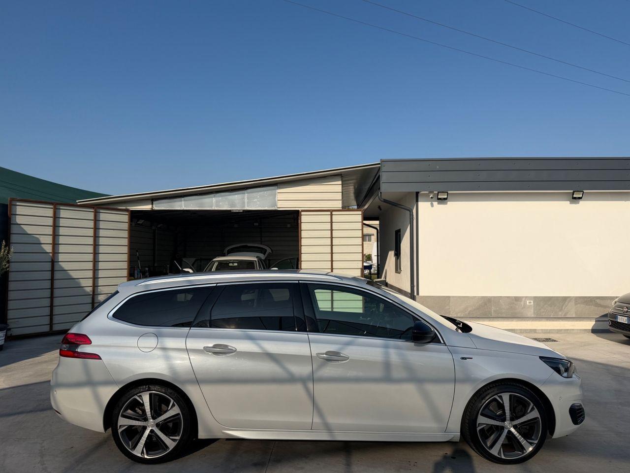Peugeot 308 2015 — фото 6