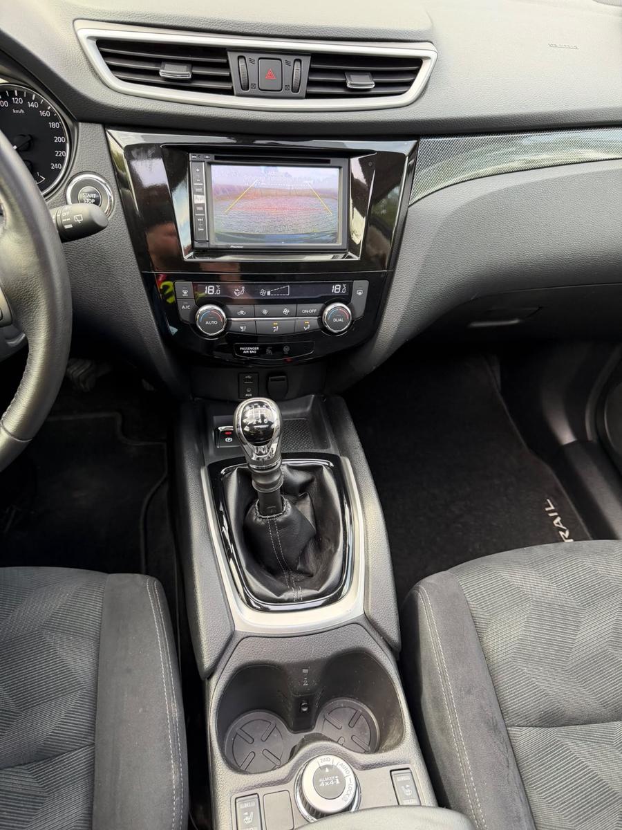 NISSAN X-TRAIL TEKNA 4X4 PANORAMIQUE GPS | 131 ch | BVM | HAYON ÉLECTRIQUE | VOLANT EN CUIR