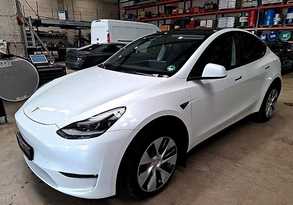 Image of Tesla Model Y