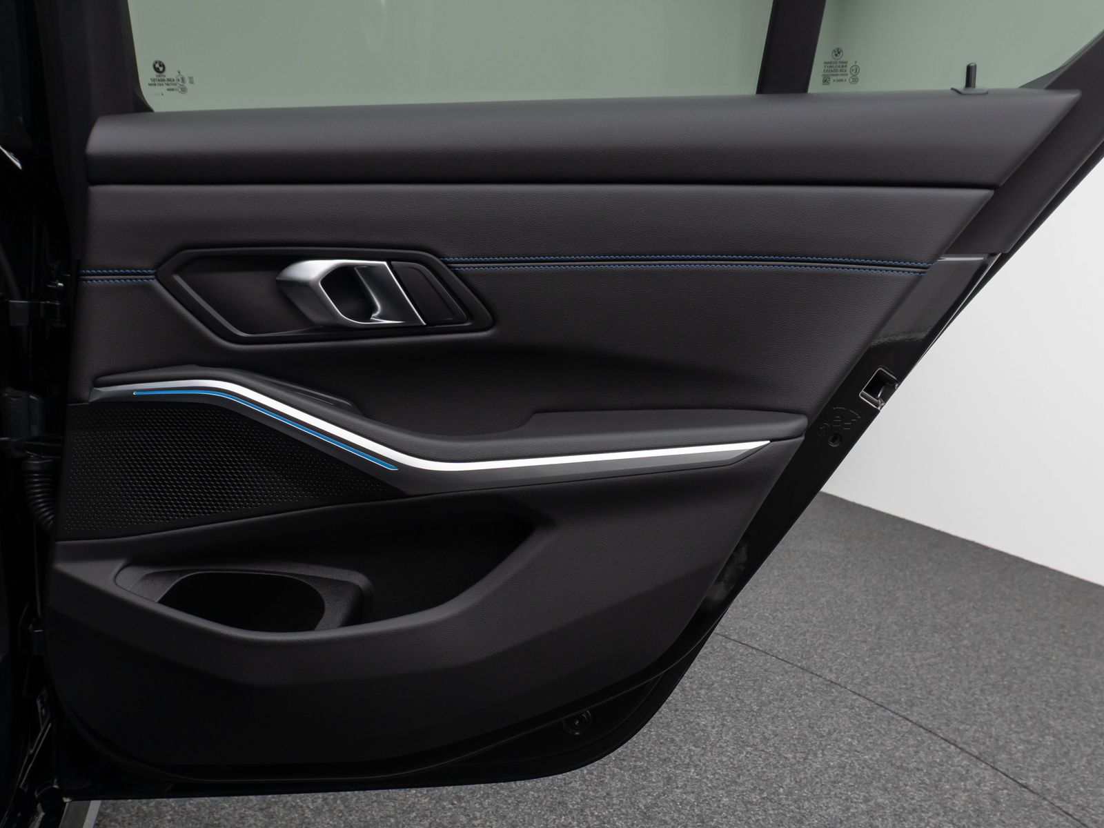 Fahrzeugabbildung BMW 320i xD M Sport 360°HUD DAB HiFi Stop&Go Komfort