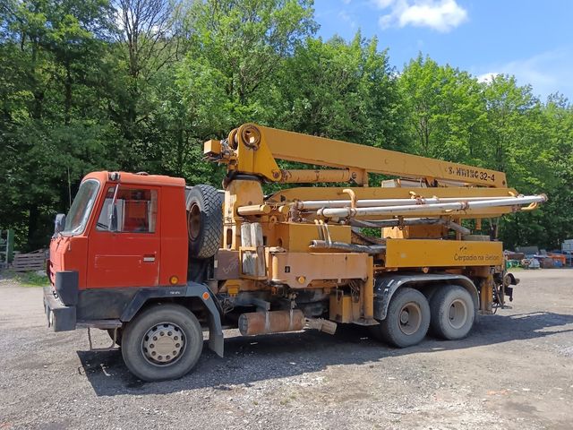 Tatra 815 6X6 SCHWING 32 M BETONPUMPE