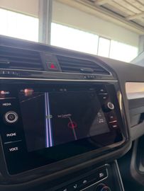 Volkswagen Tiguan - 9