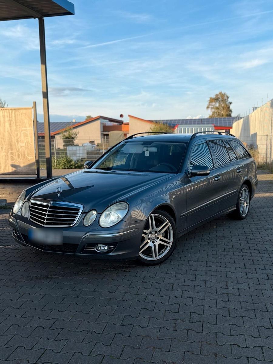 Mercedes-Benz E 320