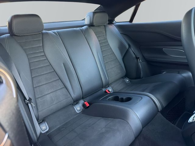 MERCEDES-BENZ E 200 – Bild 11