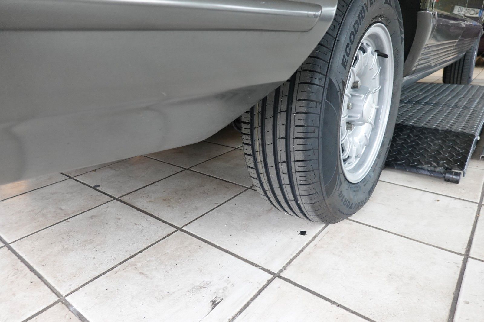 Fahrzeugabbildung Mercedes-Benz 280 SE