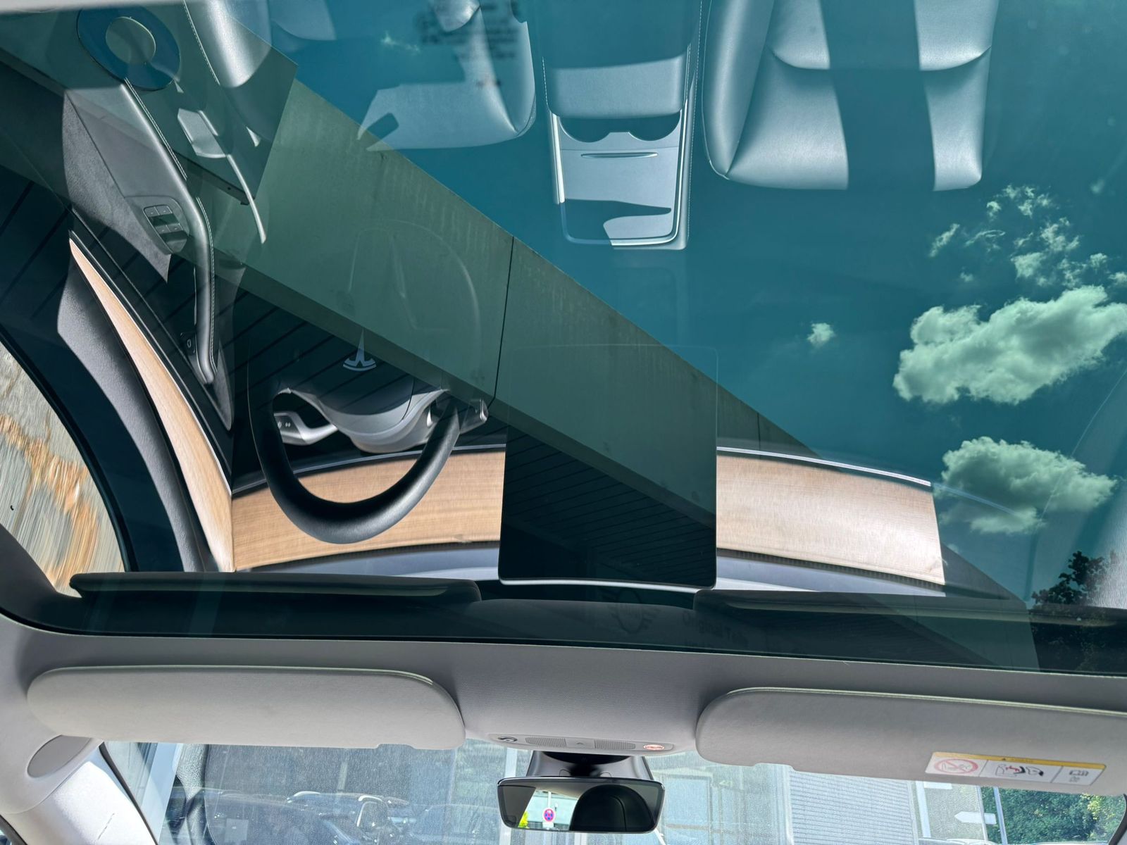 Fahrzeugabbildung Tesla Model 3 RWD PANO+LED+NAVI+SHZ+KAMERA+ACC+WP