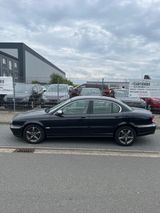 Jaguar X-Type 2.2 D Executive"Xenon"SHZ"Vollleder" - Jaguar X-Type aus 2006