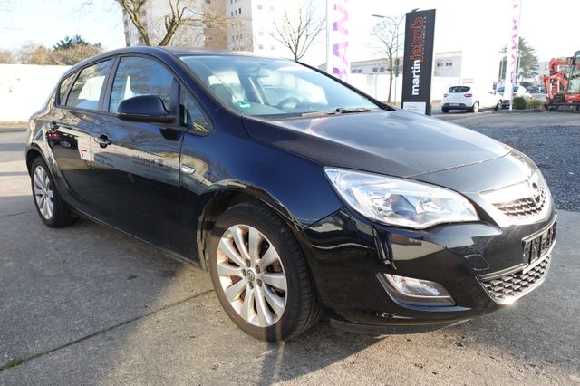 Opel Astra J Lim. 5-trg. Edition