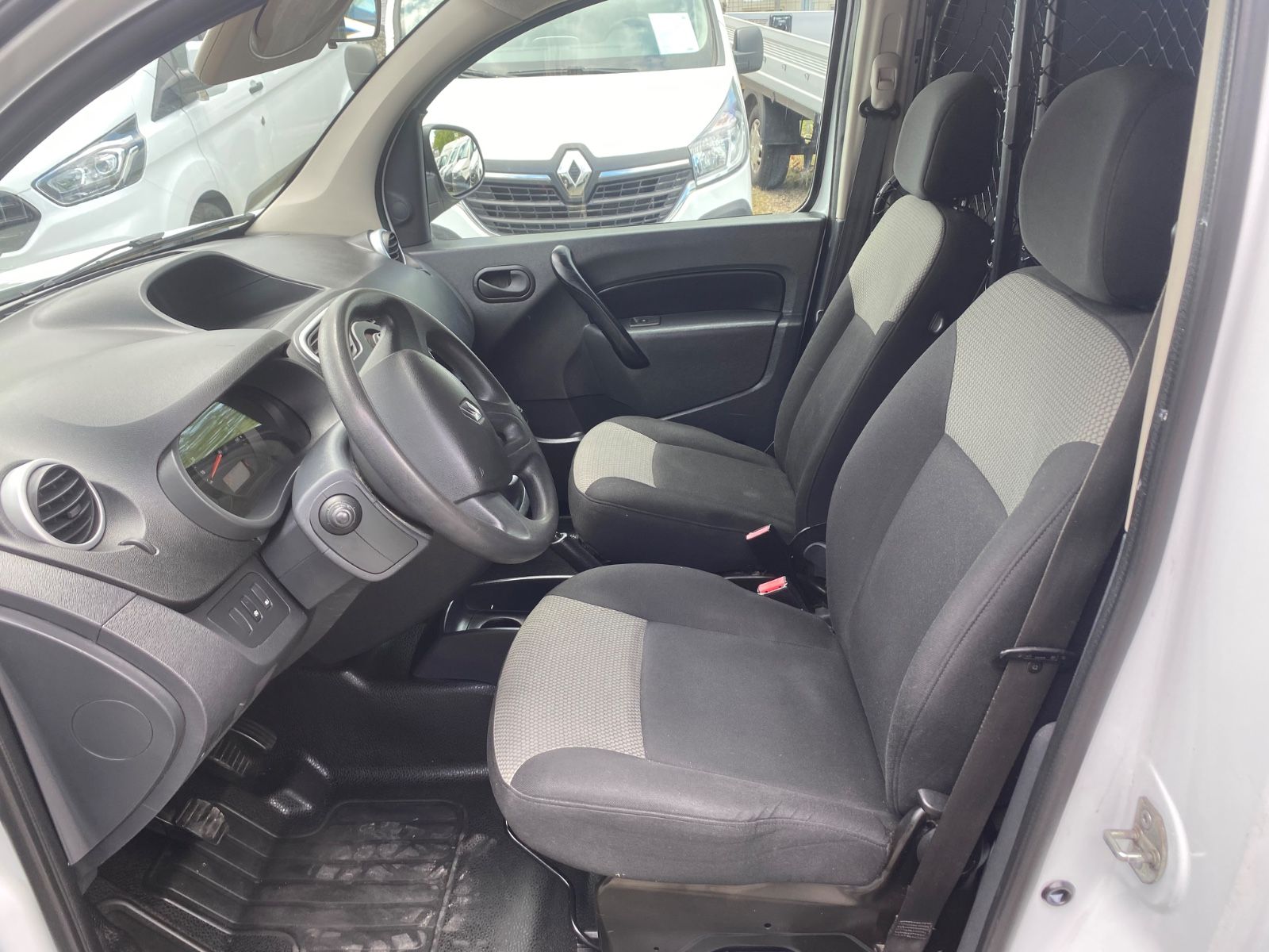 Fahrzeugabbildung Renault Kangoo Rapid Maxi Extra,1Hd,Klima,PDC