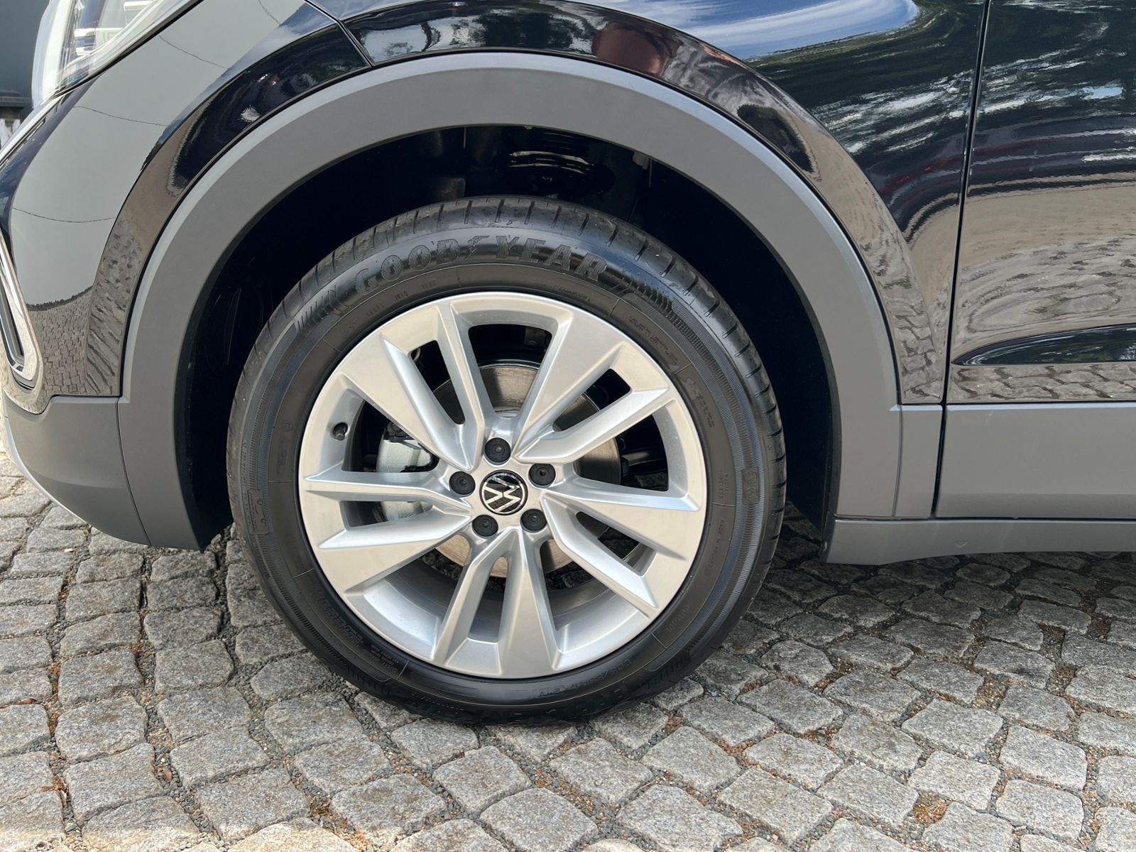 Fahrzeugabbildung Volkswagen T-Cross Life 1.5 TSI DSG *IQ.Light, Kamera, 17'-