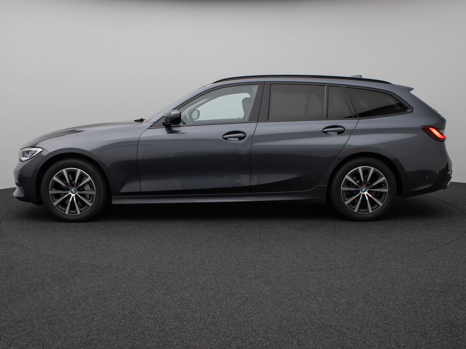 Fahrzeugabbildung BMW 330i xD SportLine Panorama Kamera Laser DAB HiFi