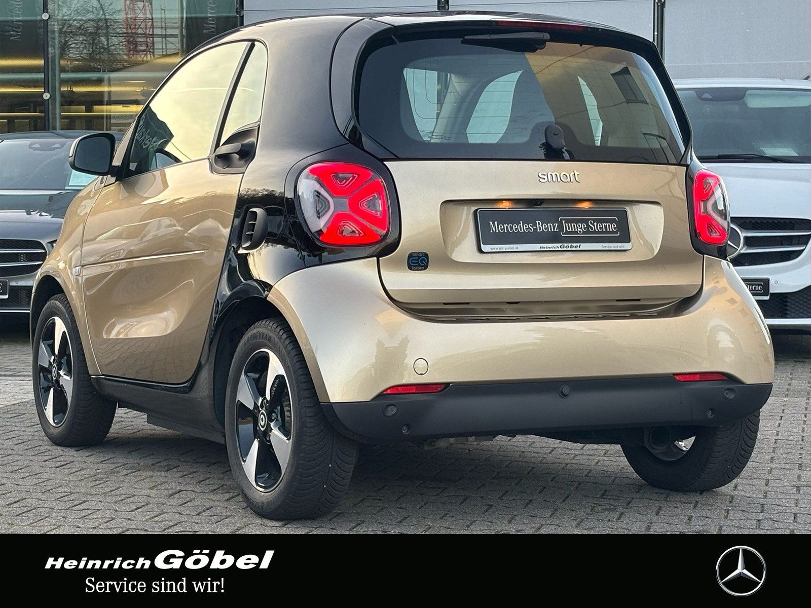 Fahrzeugabbildung Smart EQ PASSION*22KW-LADER*WINTER-PAKET*LED GJR*KAMER