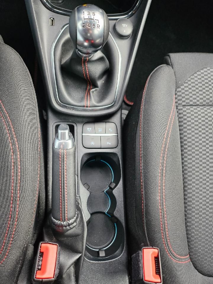 Fahrzeugabbildung Ford Puma ST-Line