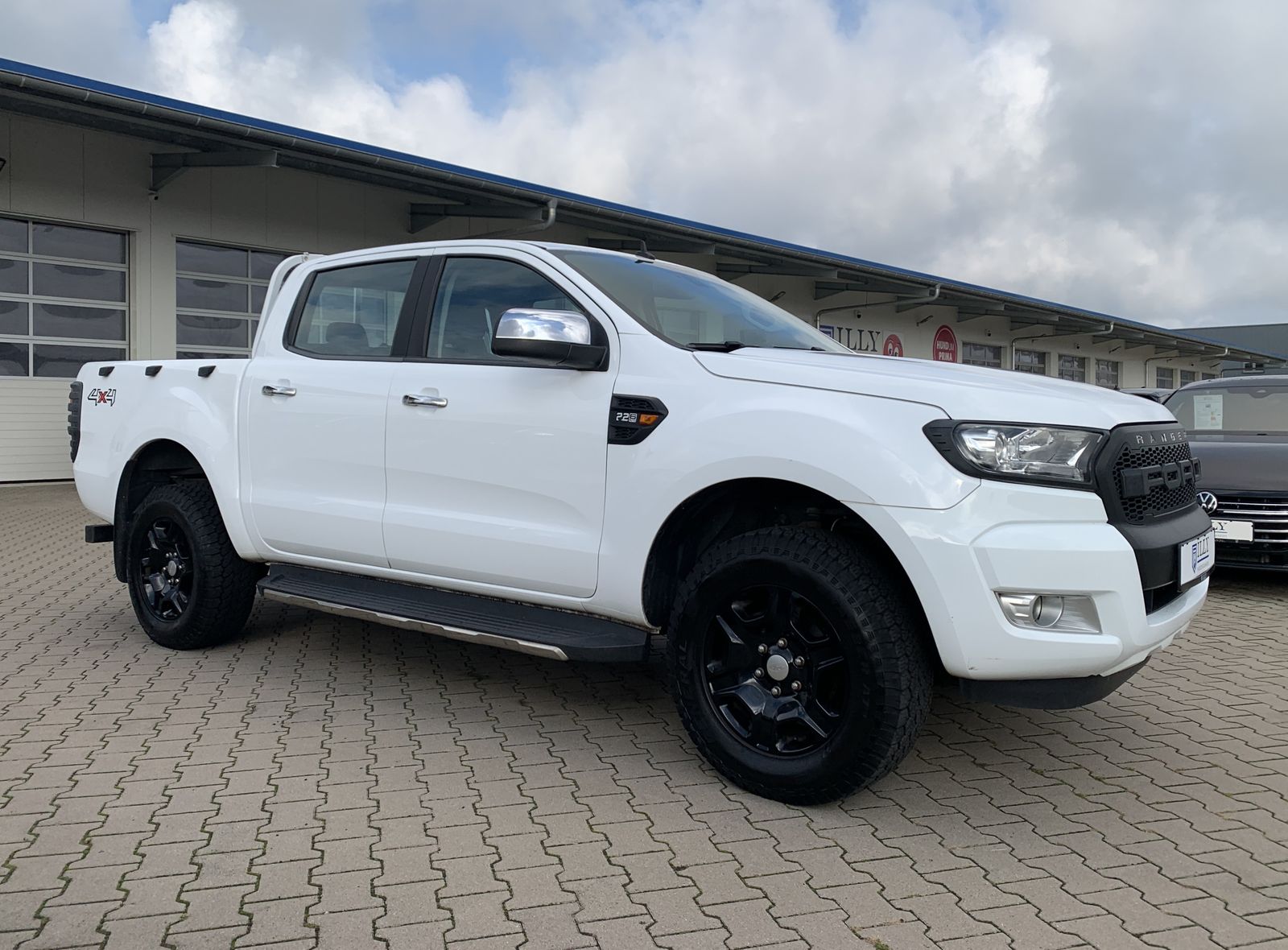 Fahrzeugabbildung Ford Ranger 2.2 TDCi*XLT*Doppelkabine*4x4*AHK*Navi*