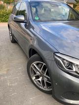 Mercedes-Benz GLC 250 4MATIC Autom. - - graue Mercedes-Benz GLC 250